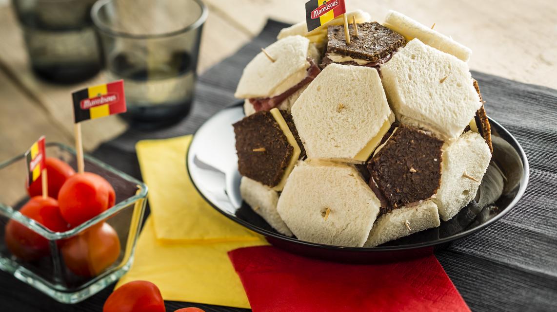 Mini-Sandwiches in voetbalvorm