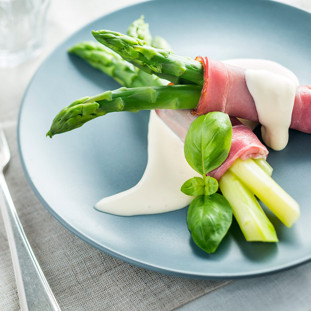 Asperges au jambon et Maredsous®